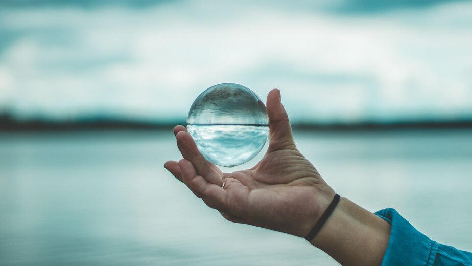 Circular economy Photo by Mac Mullins from Pexels